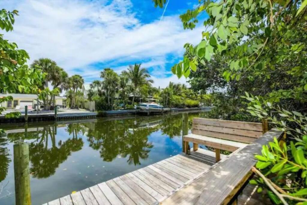 Walk To The Beach - Island Villa Siesta Key Eksteriør billede